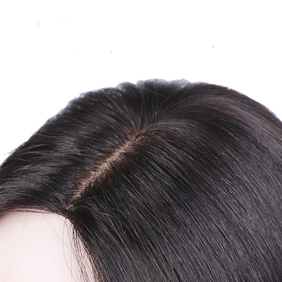 Droite 140% Toupee Densité 100% Cheveux humains Cheveux longs Pour les femmes avec style