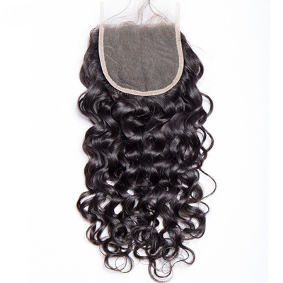 Les extensions de cheveux humains sont des paquets avec fermeture en dentelle.
