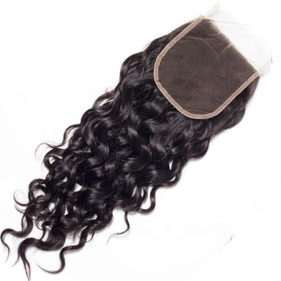 Les extensions de cheveux humains sont des paquets avec fermeture en dentelle.