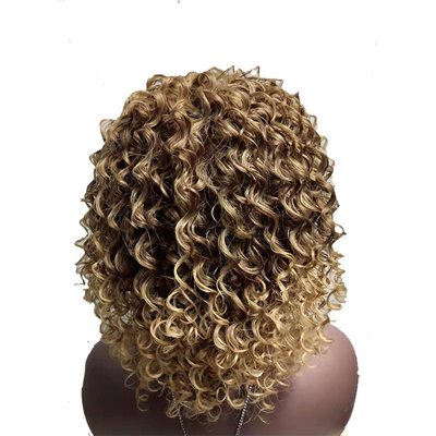 Des perruques pour cheveux synthétiques à la dentelle complète à 150% de densité et de fibres à haute température