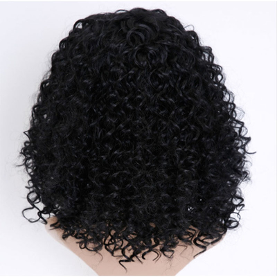 Des perruques pour cheveux synthétiques résistantes à la chaleur avec une densité de 150% et une taille moyenne maximale