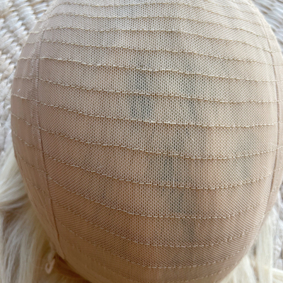 6x6 Topper à la main sans pièce Silk Top Base Platine Blonde Clip en Toupee pour la personnalisation