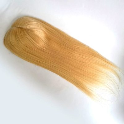Fabriqué à la main 2024 Tendance Blonde Remy ondulée bouclée Topper européen de cheveux humains pour les femmes