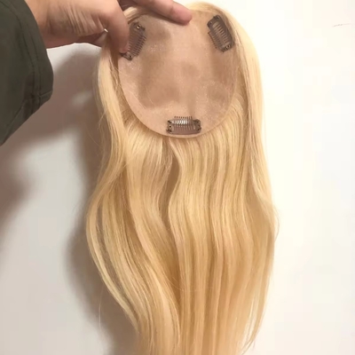 Topper de cheveux humains 100% pour femmes Toupee à base de soie naturelle en style hétéro