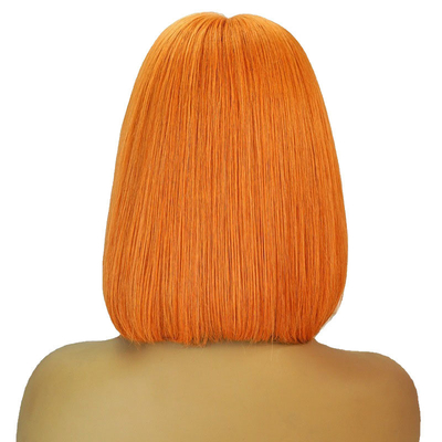 Des perruques en dentelle avec des cheveux péruviens naturels orangés soyeux et droits.
