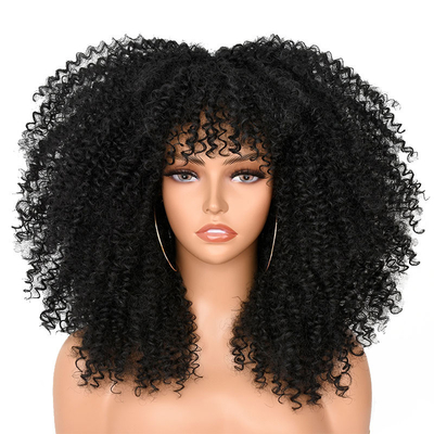 Des cheveux humains bouclés, bruns clairs, perruques avec une frange, des boucles perruques, afro-perruques, et des boucles perruques.
