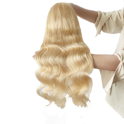 Couleur marron clair dentelle Vierge blonde surlignée corps ondulé bouclé Full Lace Front Perruque 613 HD 13x6 pour les femmes