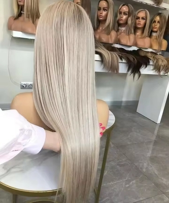 Cheveux européens Cheveux humains Perruques à 180% de densité frontale HD dentelle Vague avant et corps